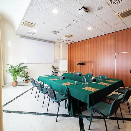 Hotel Phi Emilia