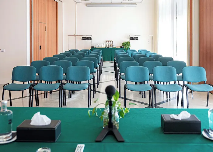 Phi Emilia Ξενοδοχείο