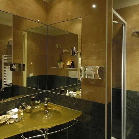 Phi Emilia Hotel 4*