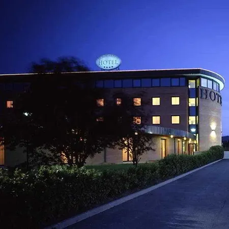 Hotel Phi Emilia 4*