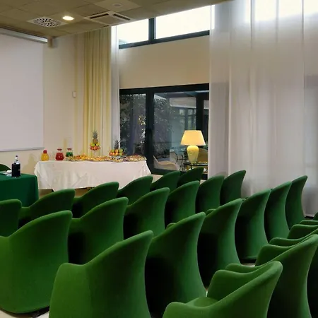 Phi Emilia אוצאנו דל'אמיליה